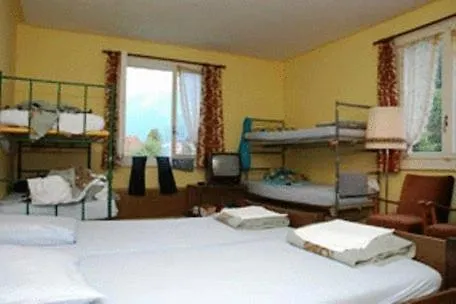 Funny Farm Backpackers Hostel Unterseen